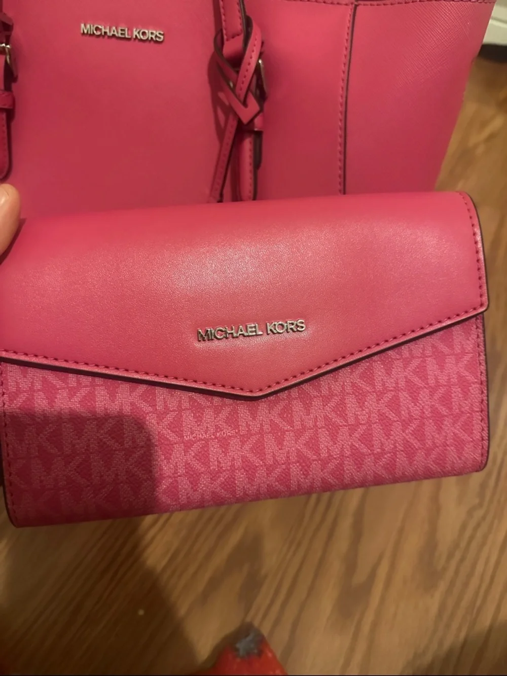 Michael Kors Hot Pink Saffiano Tote with Matching Wallet - Picture 7 of 9